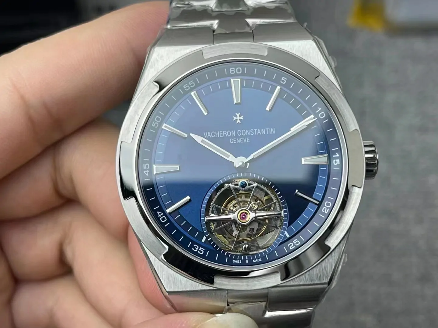 BBR縱橫四海Overseas Tourbillon 6000V BBRF Blue Dial