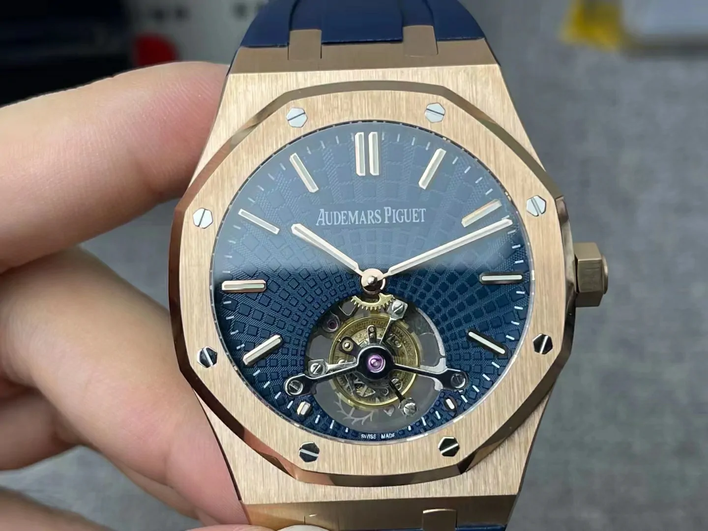 R8F愛彼皇家橡樹陀飛輪Royal Oak RG Tourbillon  Blue Rubber Strap