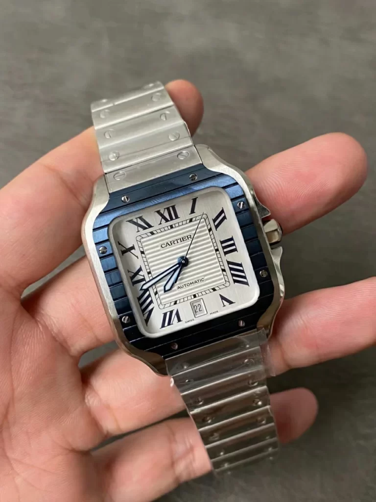 GF桑托斯Santos De Cartier 40mm White Dial Blue Bezel