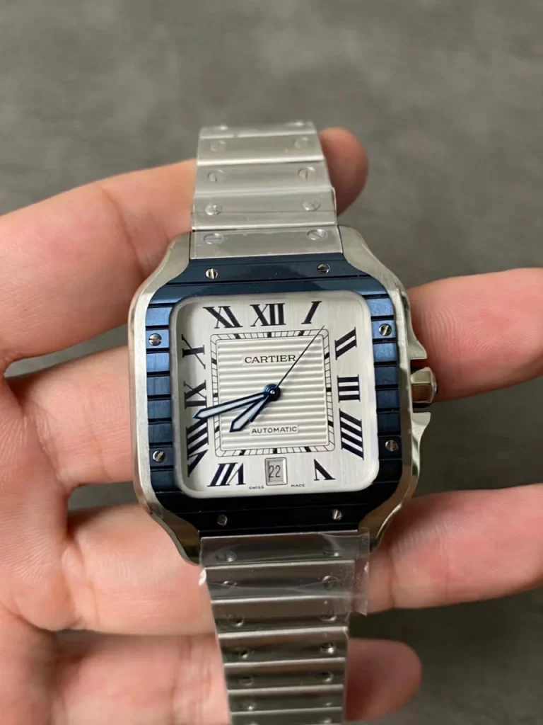 GF桑托斯Santos De Cartier 40mm White Dial Blue Bezel