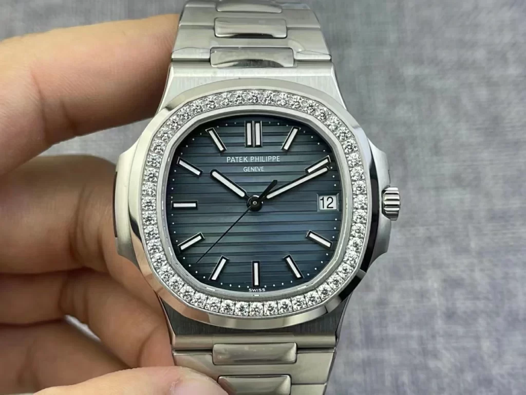 3k镶钻鸚鵡螺Nautilus 5713 Diamonds Bezel Blue