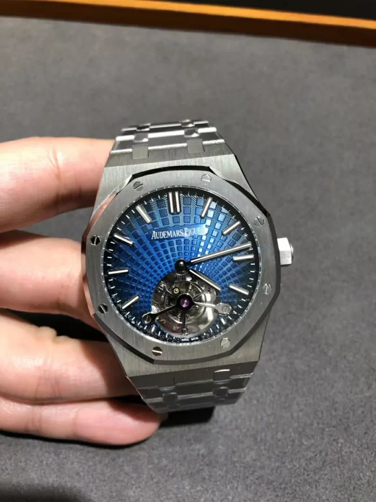 R8F皇家橡树陀飞轮Royal Oak 2018 SIHH SS Tourbillon Blue Sunburst Tapisserie Dial