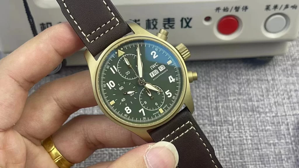 ZF青铜喷火战机Pilot Chrono Spitfire IW387902 Bronze Green Dial