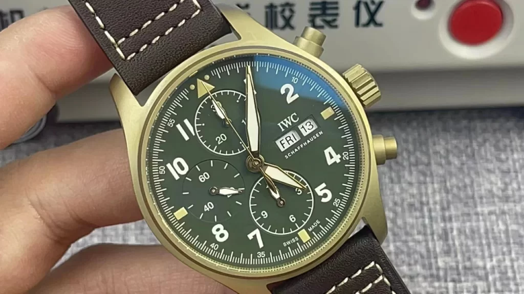 ZF青铜喷火战机Pilot Chrono Spitfire IW387902 Bronze Green Dial