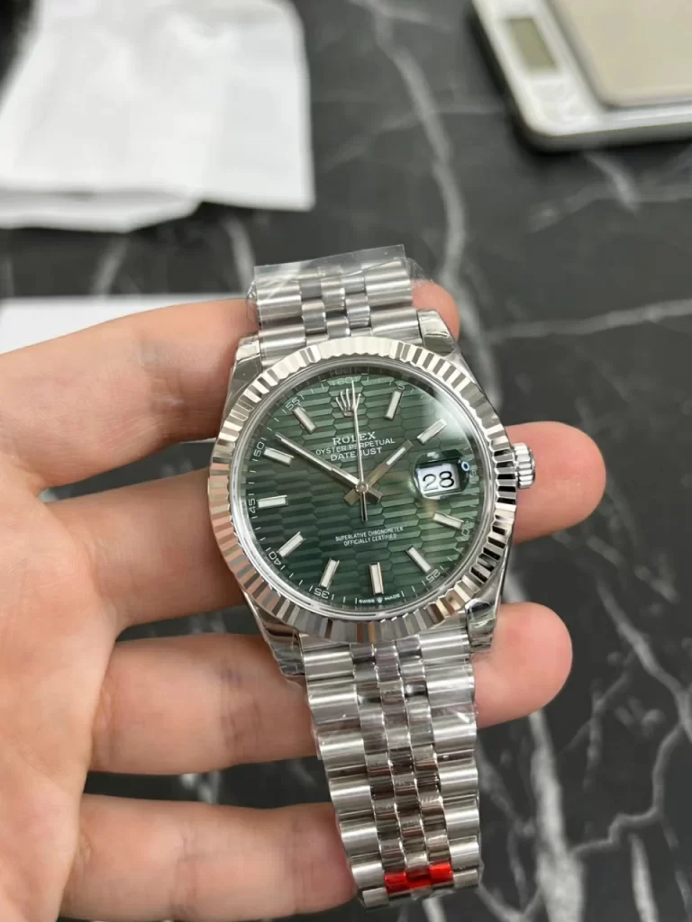 VSF格子绿DateJust 41MM 126334 Green Fluted Dial Jubilee Bracelet 丹东3235