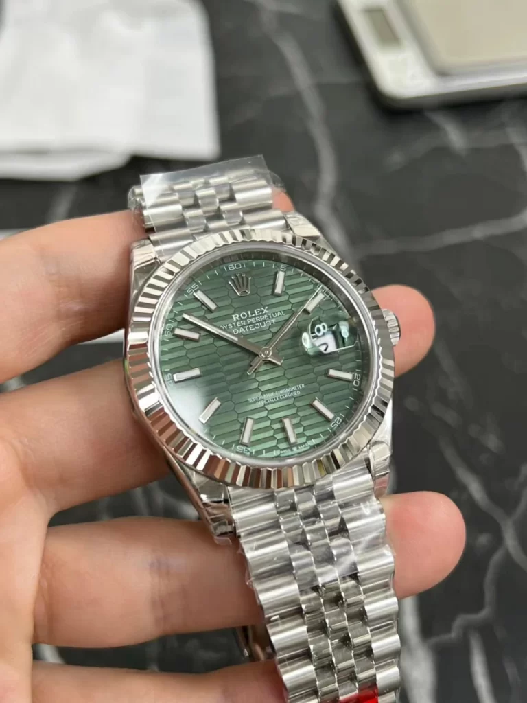 VSF格子绿DateJust 41MM 126334 Green Fluted Dial Jubilee Bracelet 丹东3235