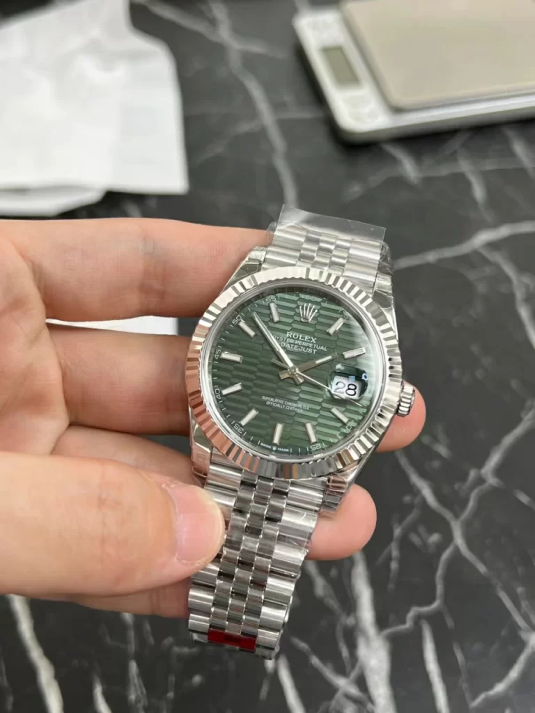 VSF格子绿DateJust 41MM 126334 Green Fluted Dial Jubilee Bracelet 丹东3235