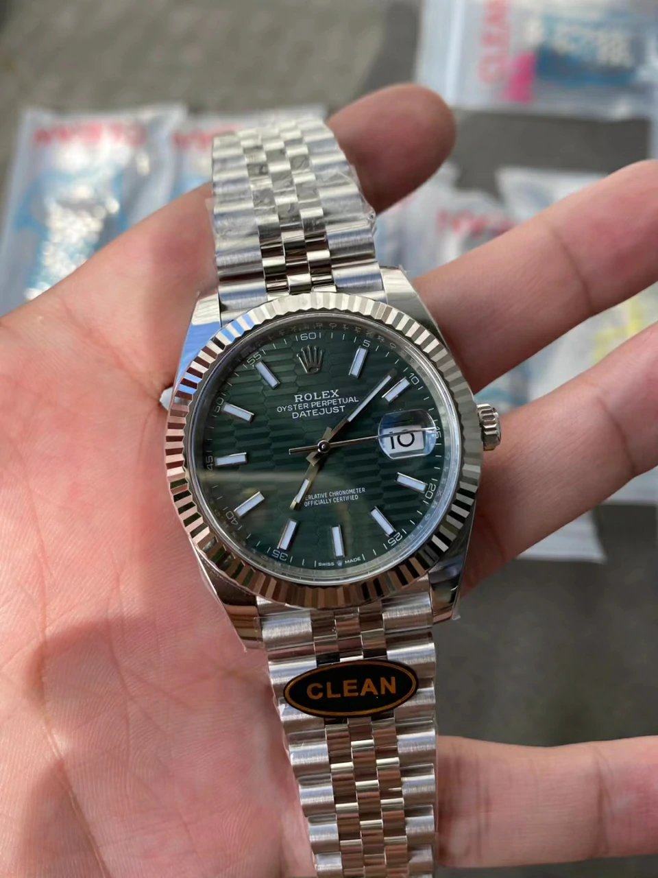 Clean格纹绿日志DateJust 41MM 126334 Green Fluted Dial Jubilee Bracelet