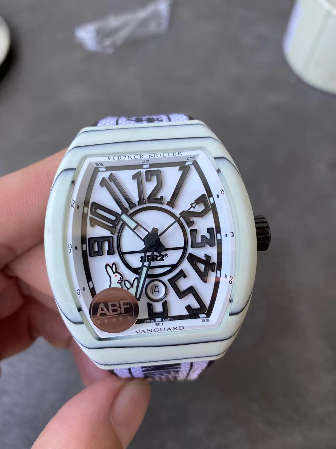 ABF流氓兔Muller Vanguard White Carbon White Dial