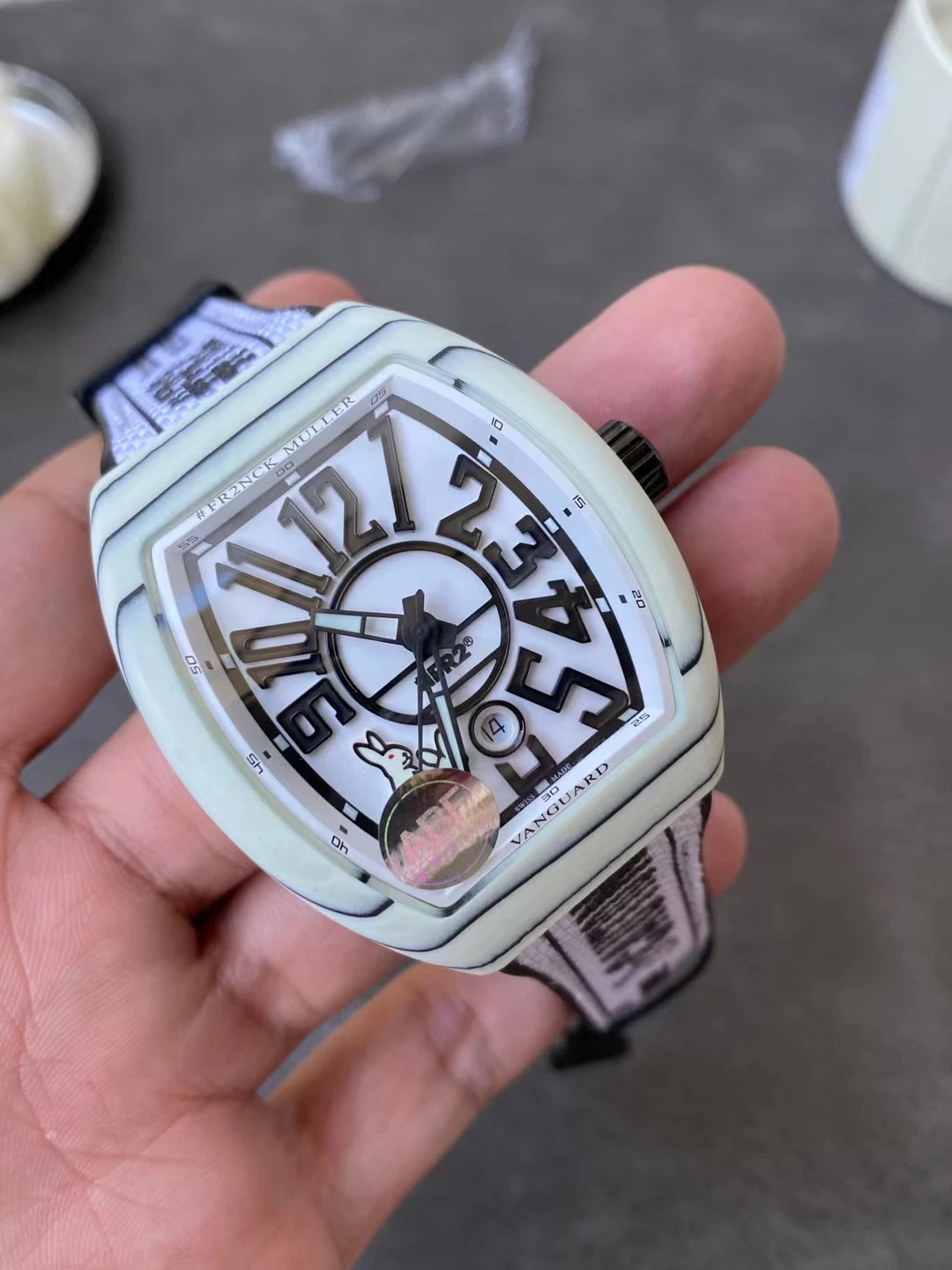 ABF流氓兔Muller Vanguard White Carbon White Dial