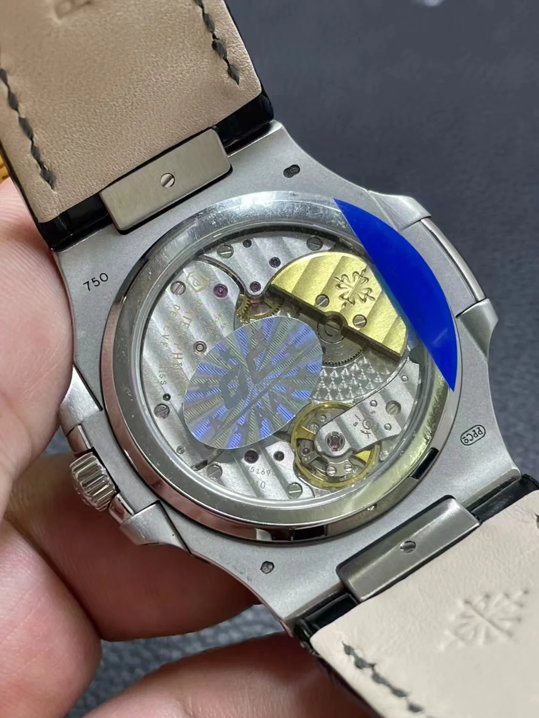 PPF鹦鹉螺灰色Nautilus 5712 Gray Dial Leather Strap A240 Super Clone V2