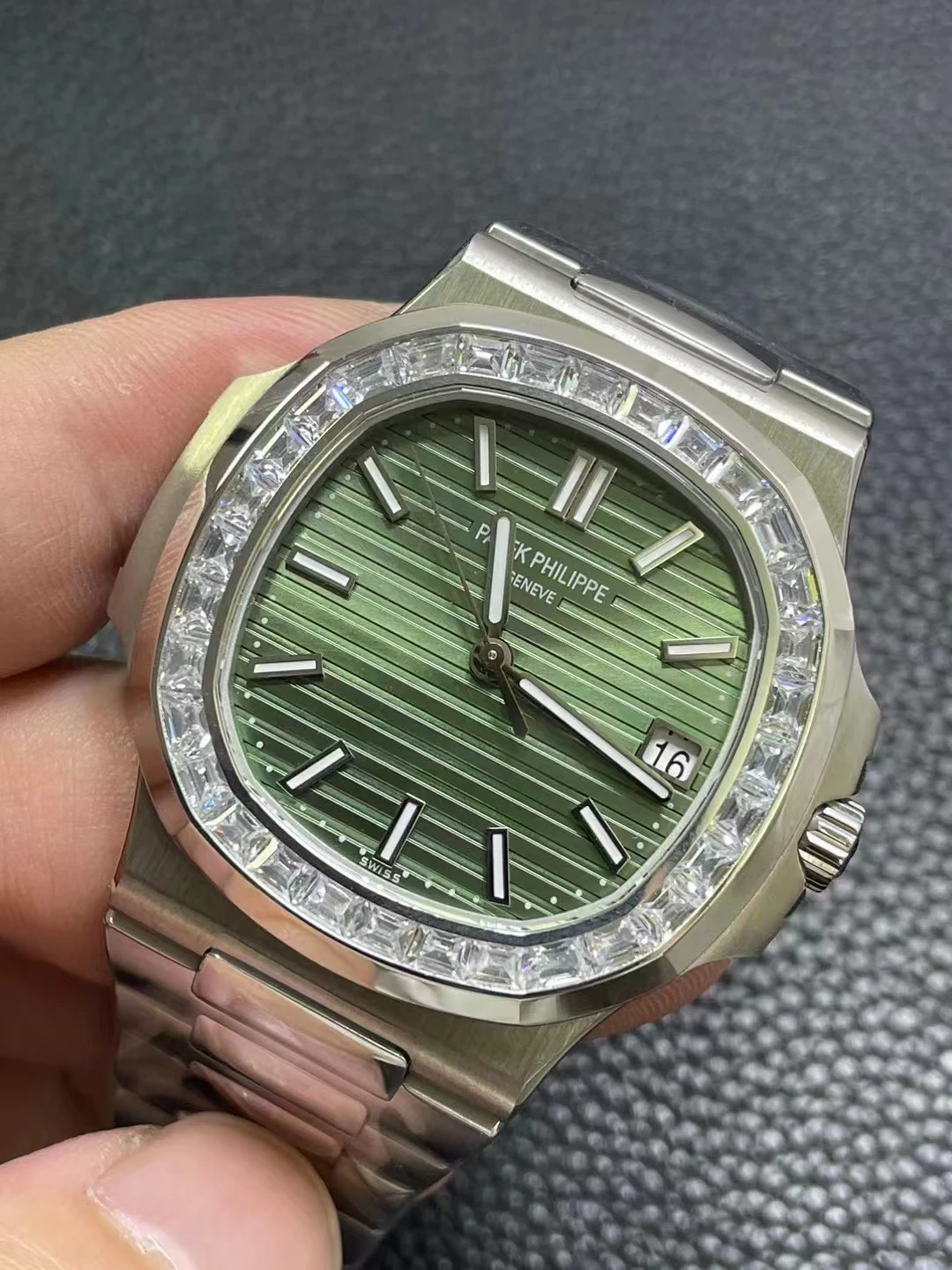 3KF 鹦鹉螺T钻杆 Nautilus 5711/1A Diamonds Bezel Green A330