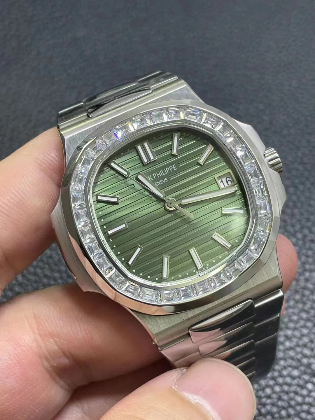 3KF 鹦鹉螺T钻杆 Nautilus 5711/1A Diamonds Bezel Green A330