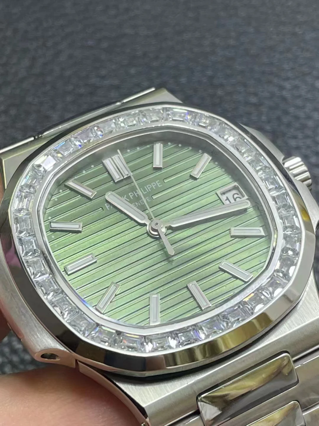 3KF 鹦鹉螺T钻杆 Nautilus 5711/1A Diamonds Bezel Green A330