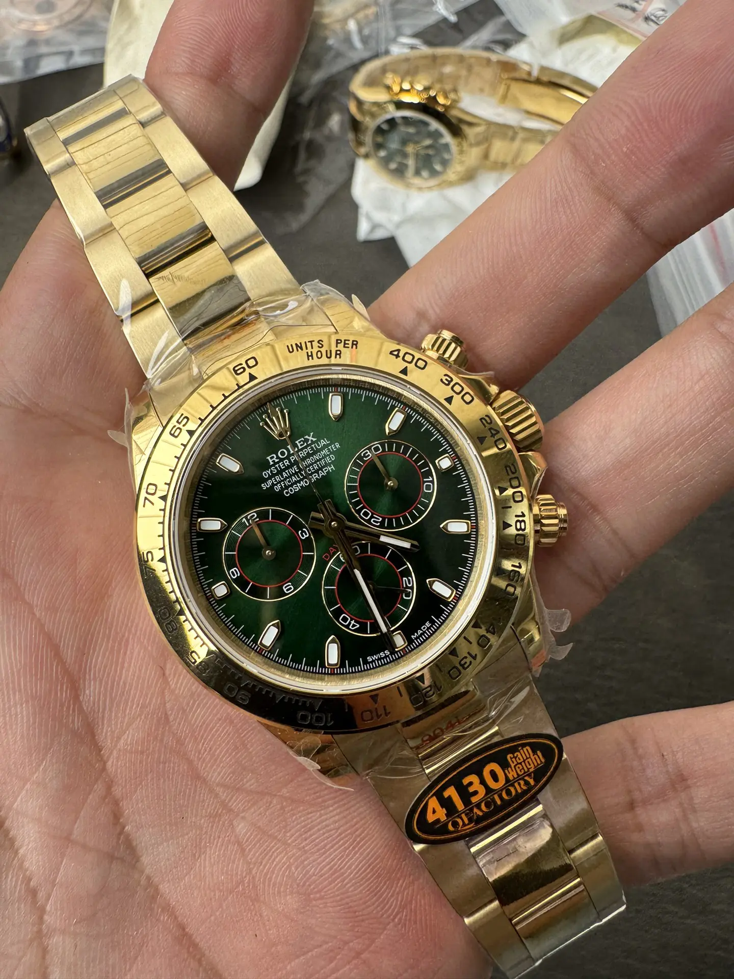 QF配重Daytona 116508 40mm YG Green Stick Dial YG Bracelet SH4130 Gain Weight