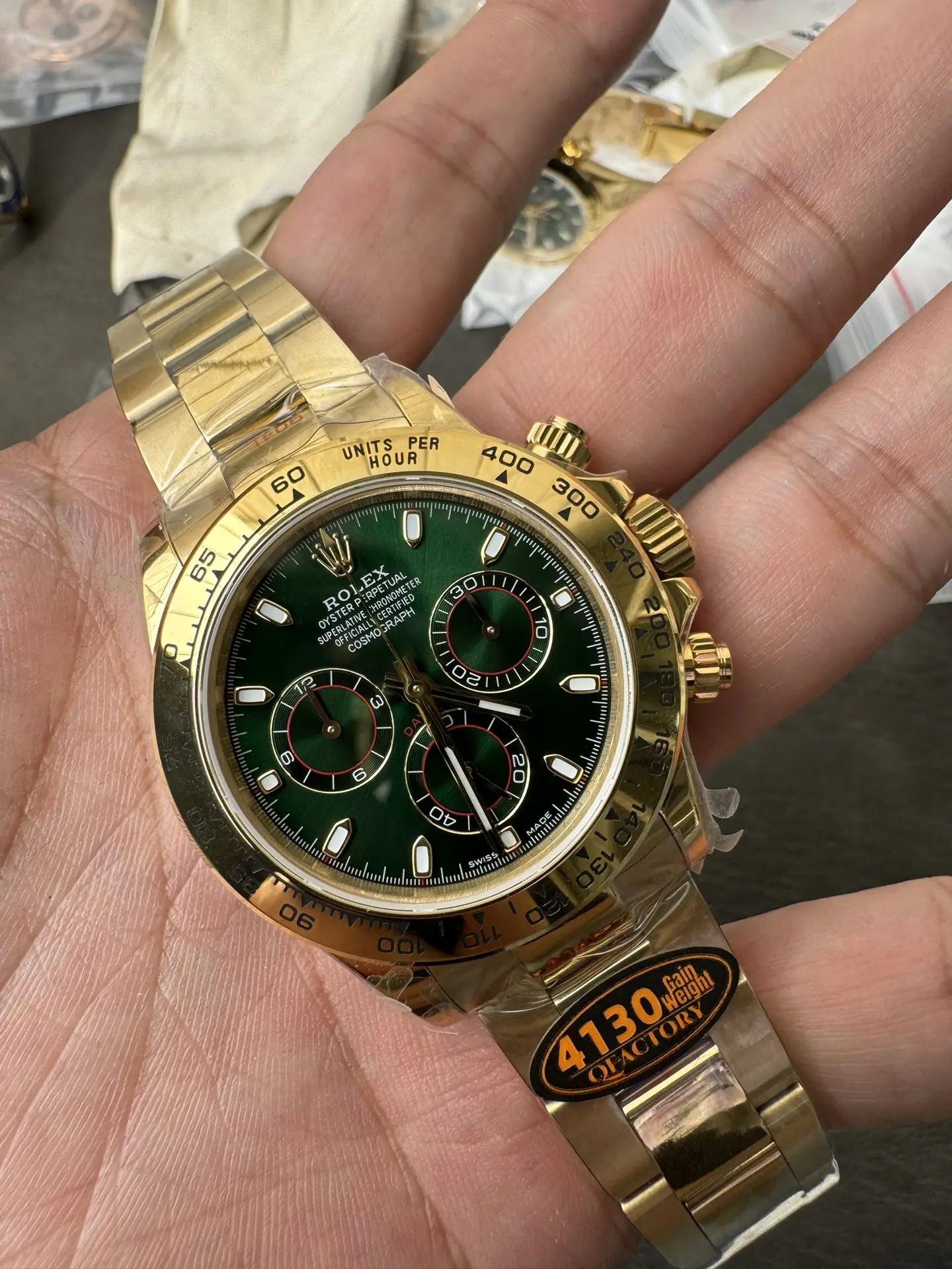 QF配重Daytona 116508 40mm YG Green Stick Dial YG Bracelet SH4130 Gain Weight