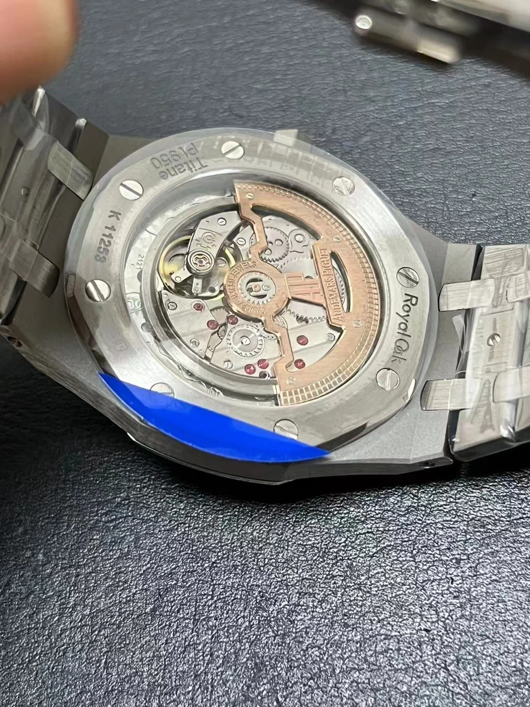 ZF钛壳Royal Oak 39mm 15202IP Titanium Gradient Blue Dial