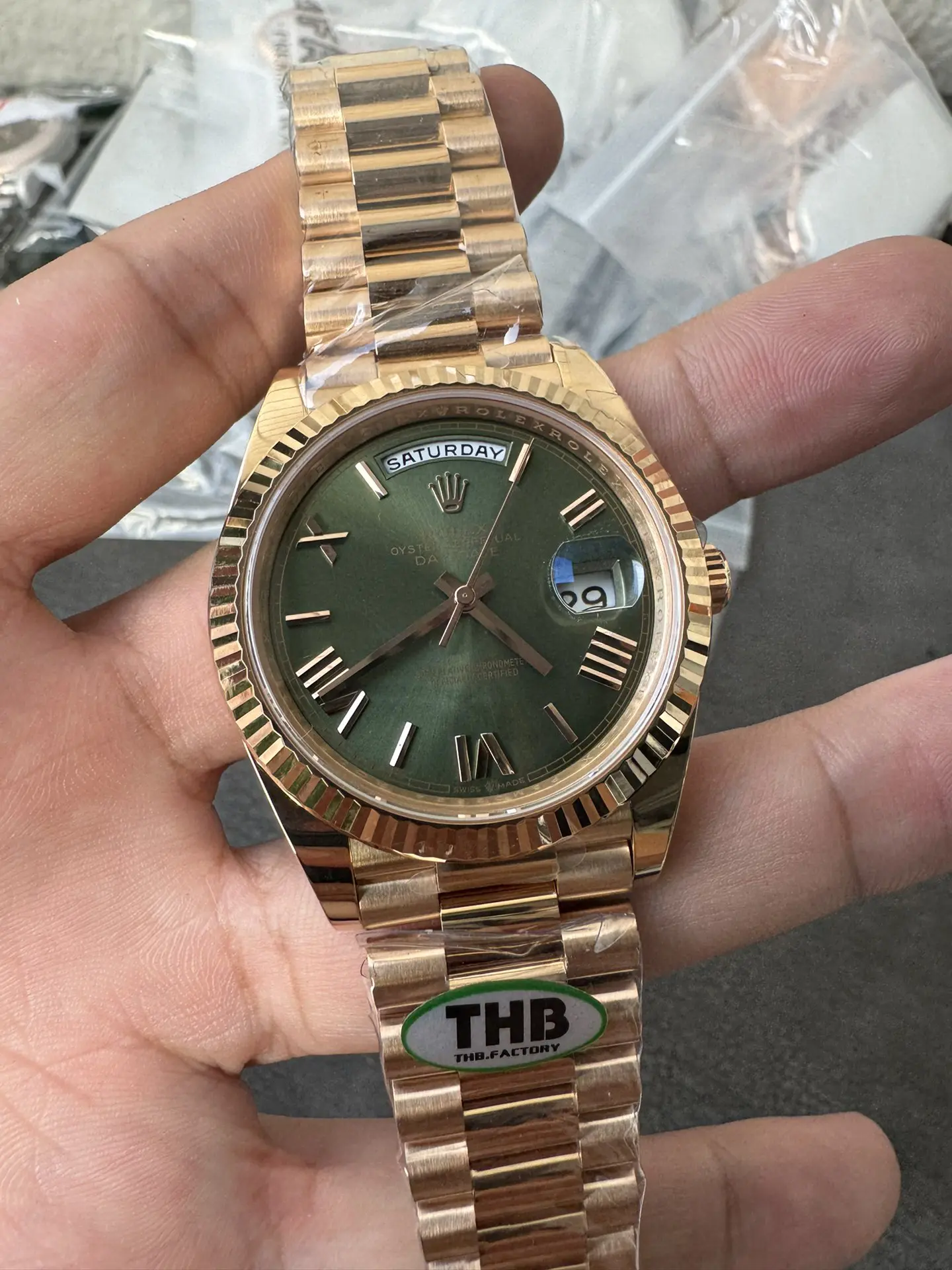 THBF配重40mm Day Date YG 228238 Green Roman Dial 3255 Gain Weight 194Gg 